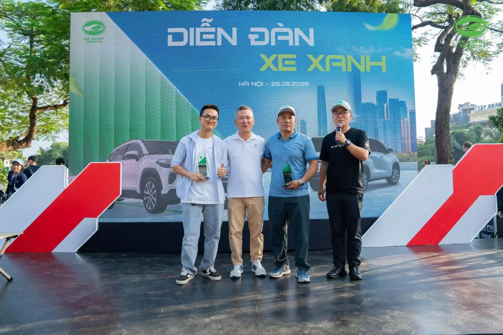 xe-xanh-toyota1-1482 Cộng đồng Xe Xanh Toyota quy tụ tại Hà Nội: Lan tỏa xu hướng di chuyển bền vững - Ảnh 1.